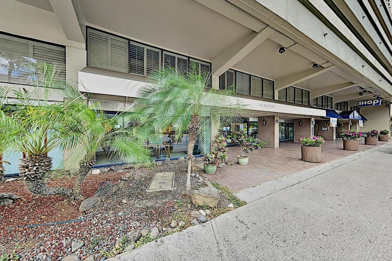 Aqua Palms Waikiki Ocean View Lanai Parking Included Daire Honolulu Dış mekan fotoğraf