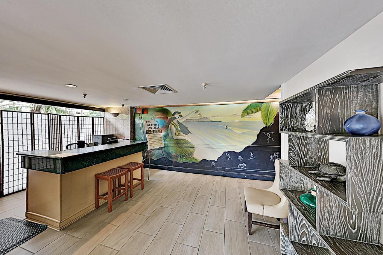 Aqua Palms Waikiki Ocean View Lanai Parking Included Daire Honolulu Dış mekan fotoğraf