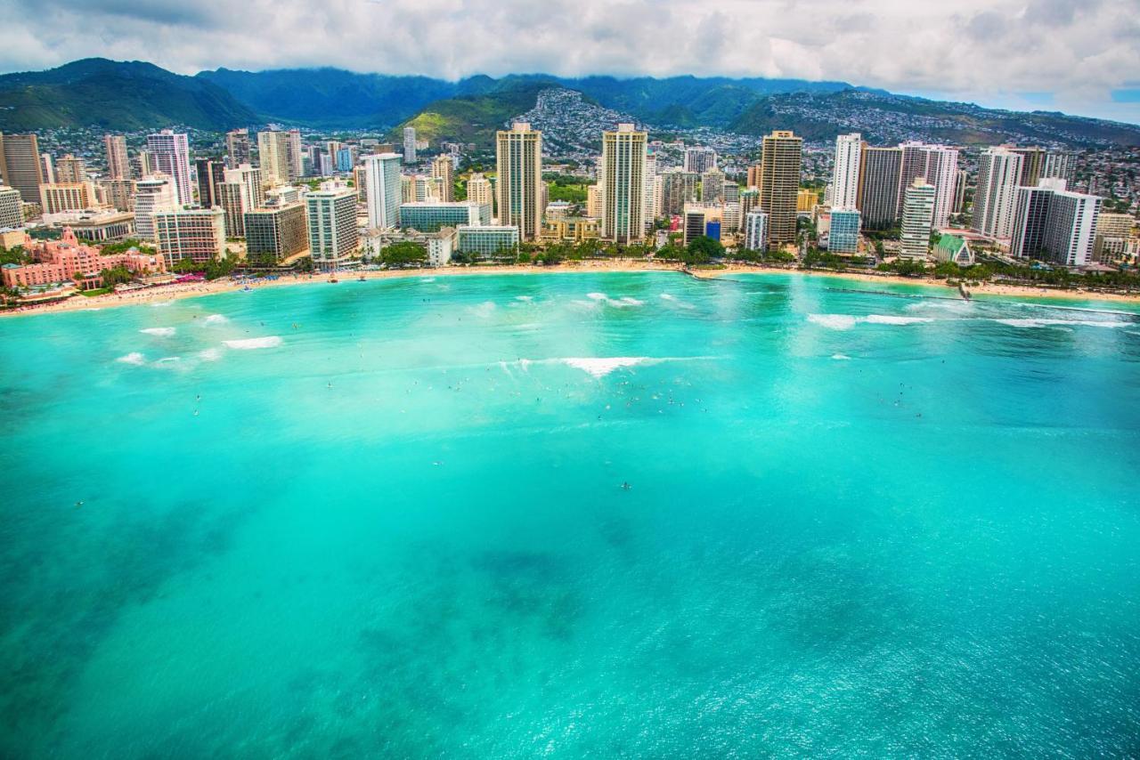 Aqua Palms Waikiki Ocean View Lanai Parking Included Daire Honolulu Dış mekan fotoğraf