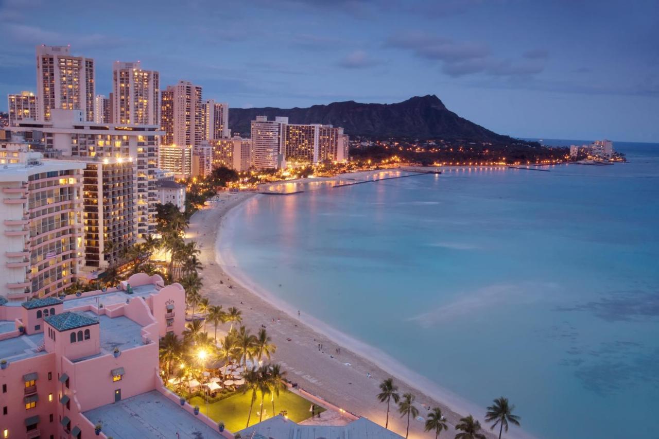 Aqua Palms Waikiki Ocean View Lanai Parking Included Daire Honolulu Dış mekan fotoğraf
